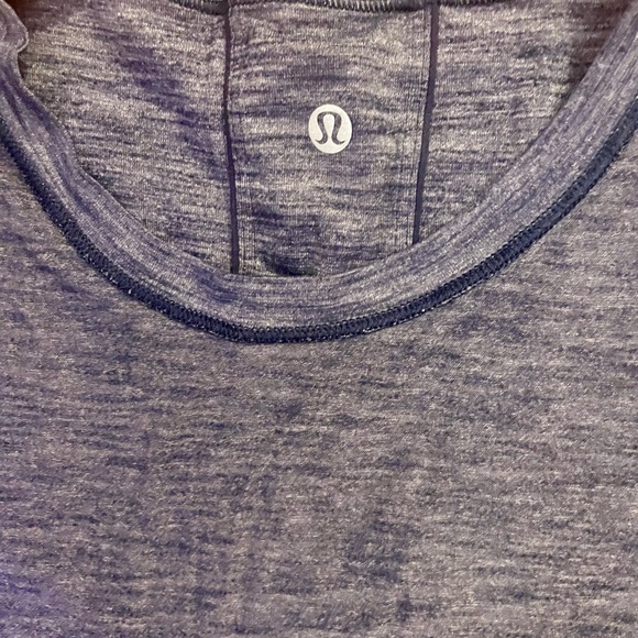 lululemon athletica Women’s Heathered Blue athletic Shirt basic tee size small - Picture 2 of 5